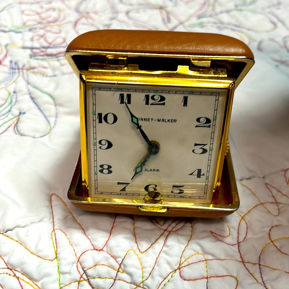 Vintage Wind up clock with alarm